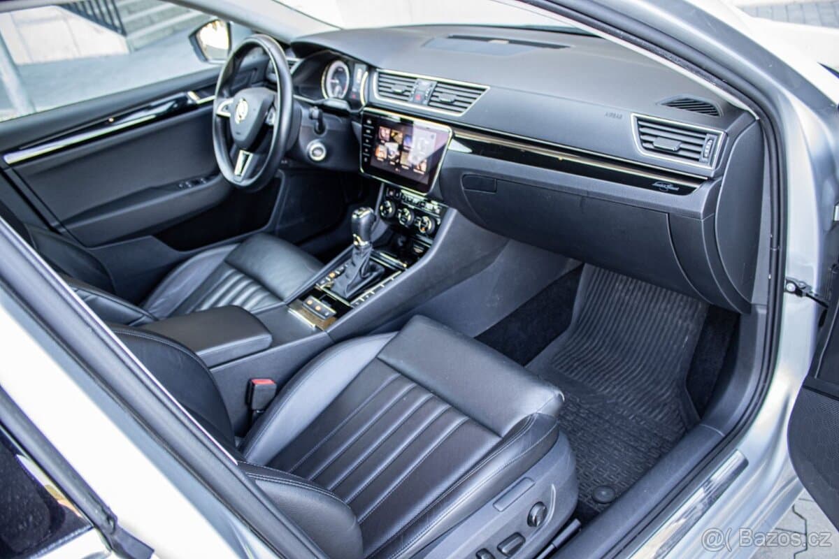 2017 Škoda SUPERB - 12