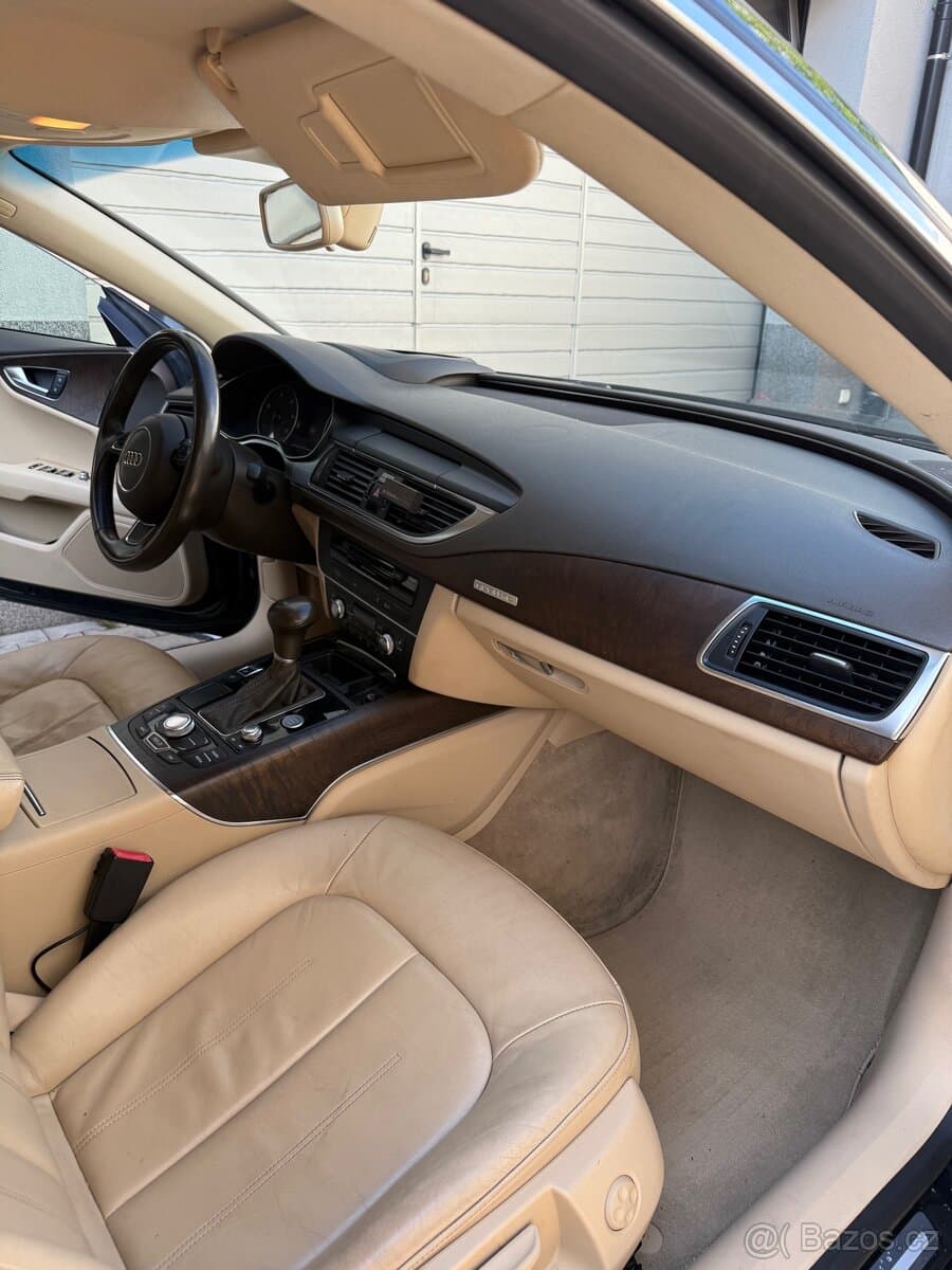 2010 Audi A7 - 12