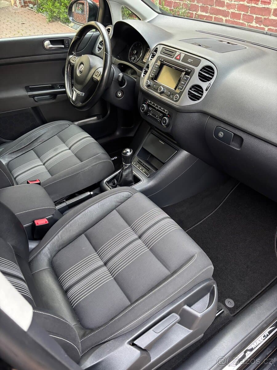 2012 Volkswagen GOLF - 12