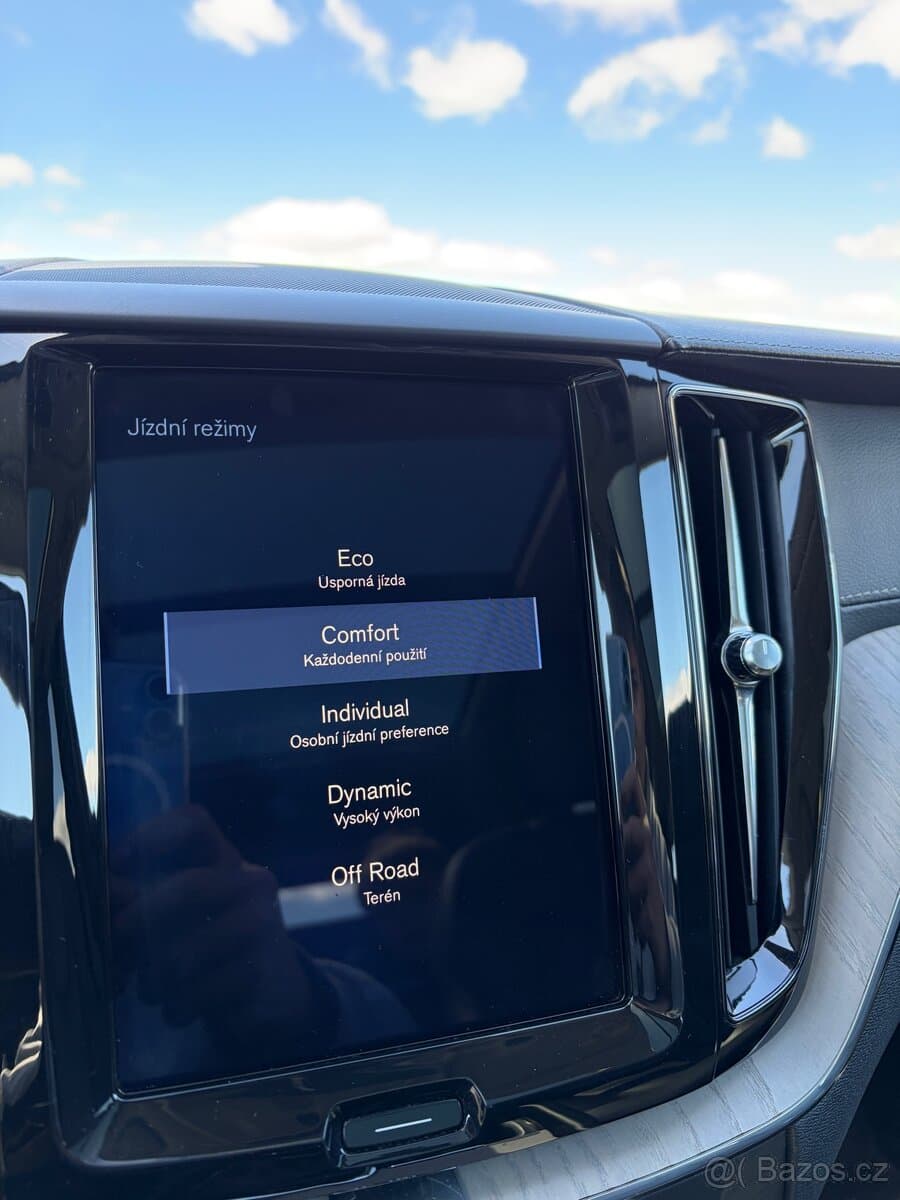 2019 Volvo XC60 - 12