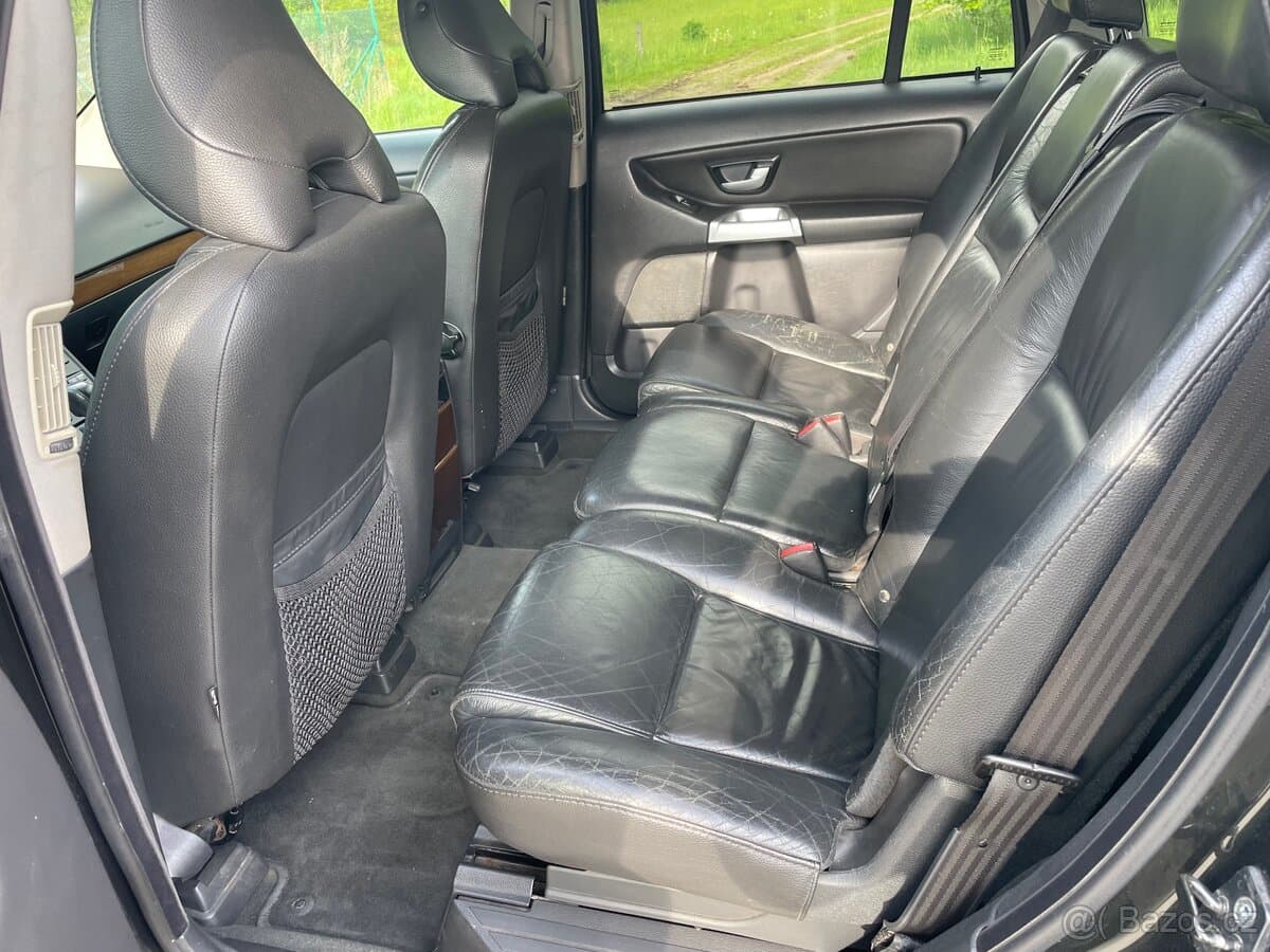 2005 Volvo XC90 - 12