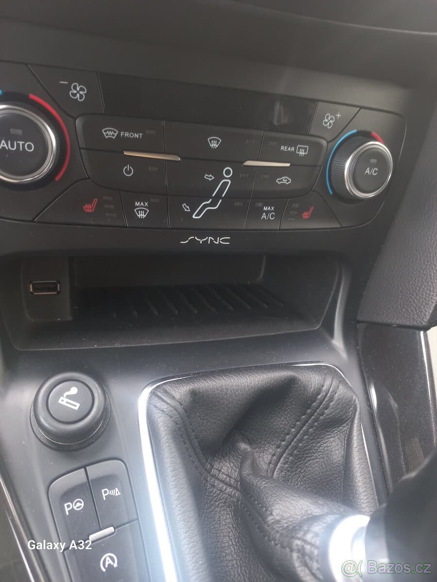 Ford FOCUS - 12