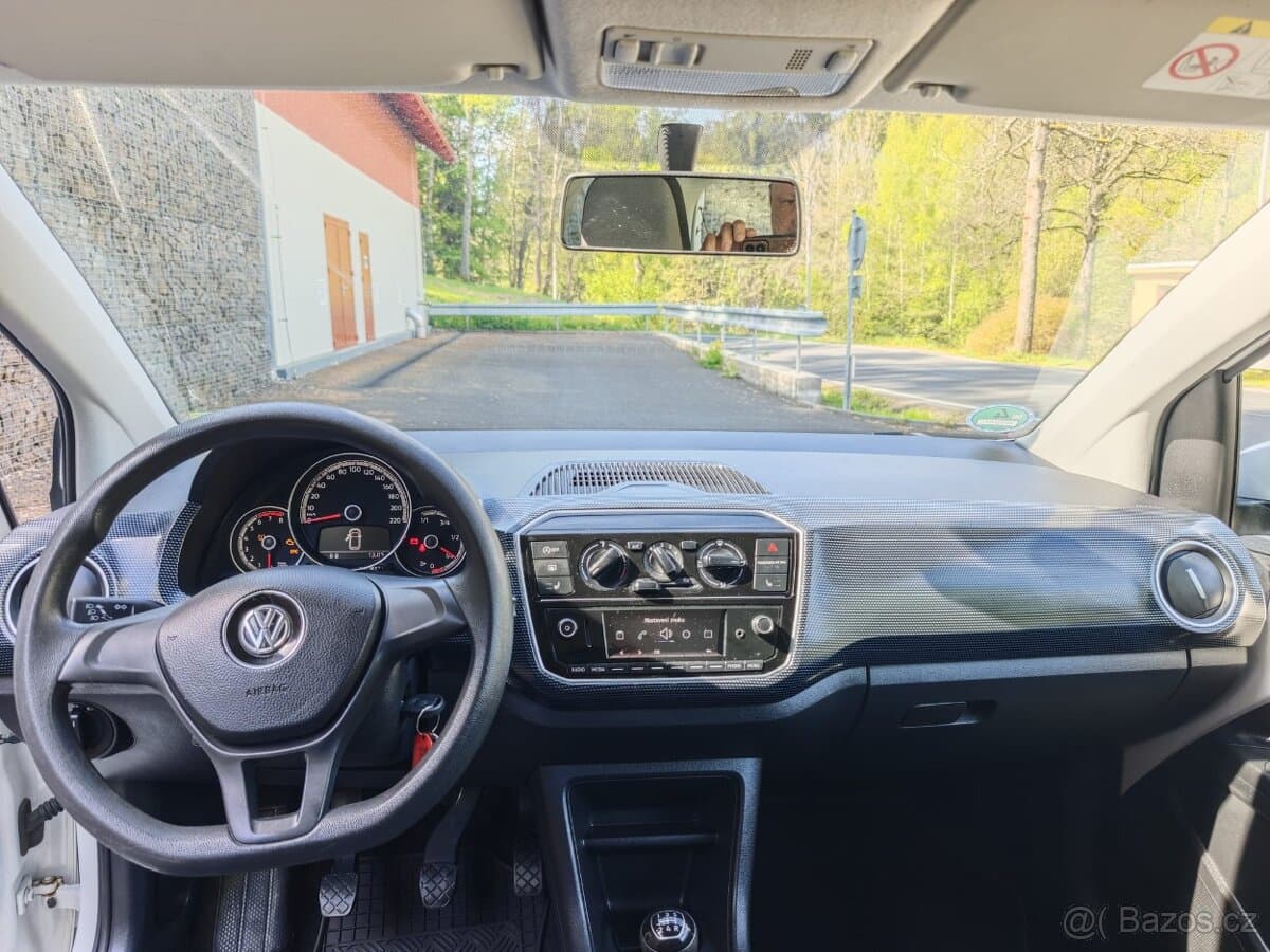 2017 Volkswagen UP! - 12