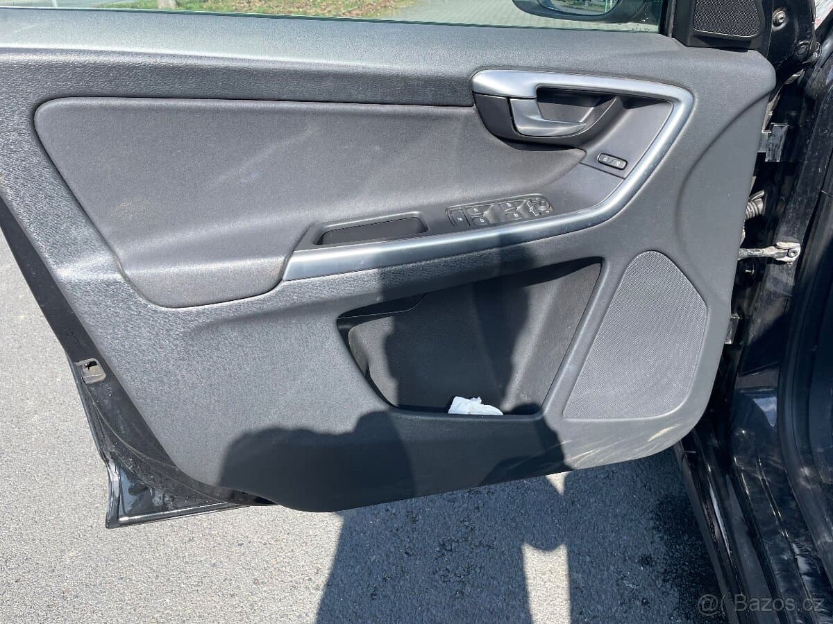 2011 Volvo XC60 - 12