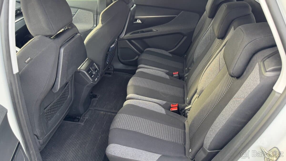 Peugeot 5008 - 12