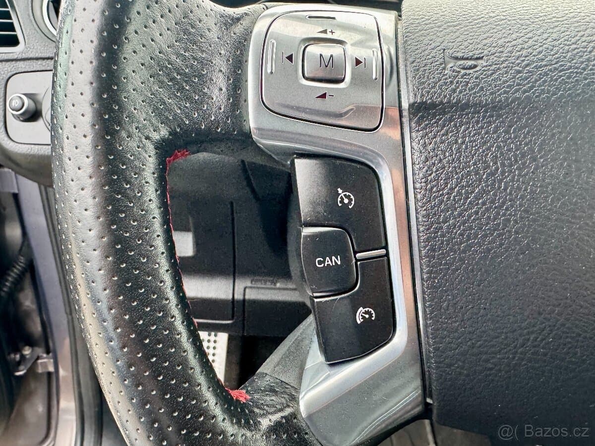2012 Ford S-MAX - 12