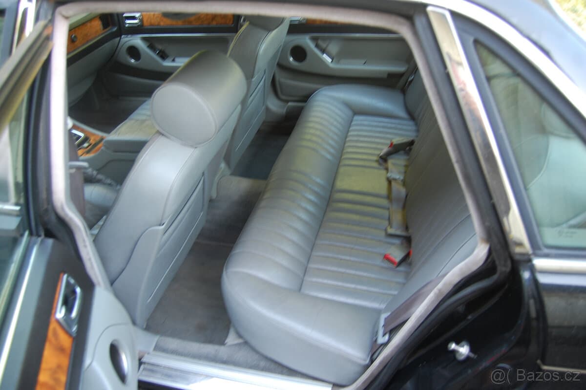 1990 Jaguar XJ - 12