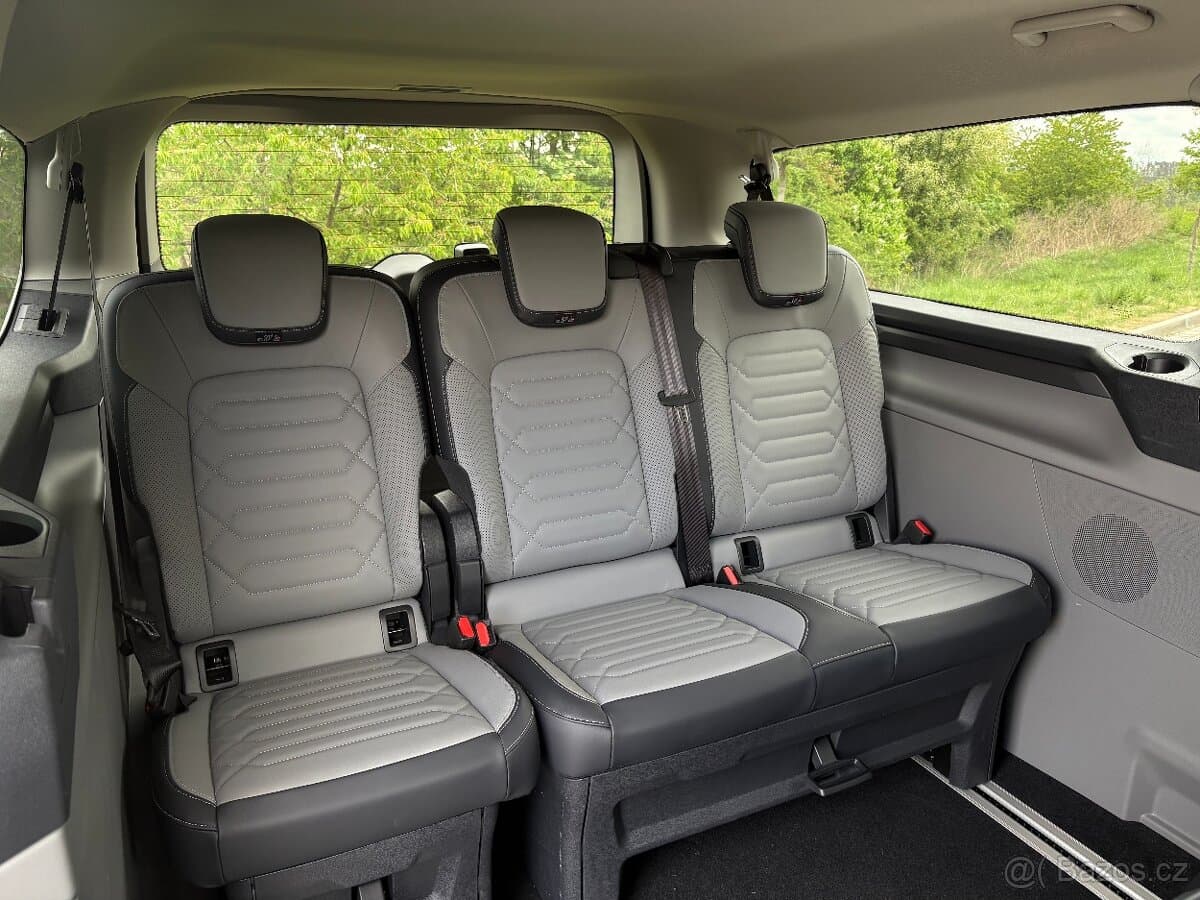 2025 Ford TOURNEO - 12