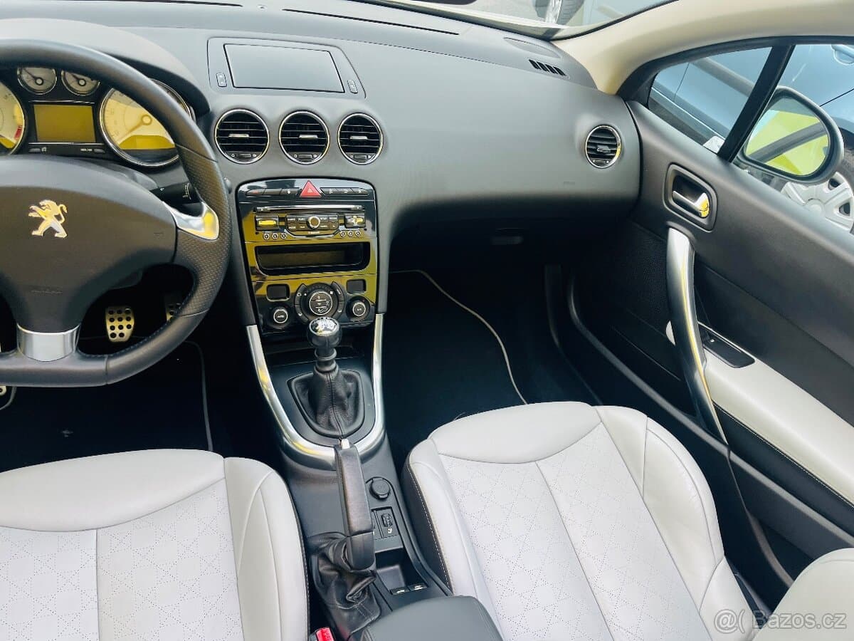 2013 Peugeot 308 - 12