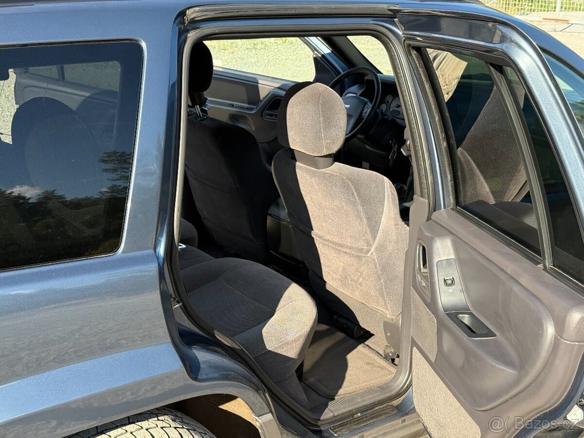 Jeep CHEROKEE - 12