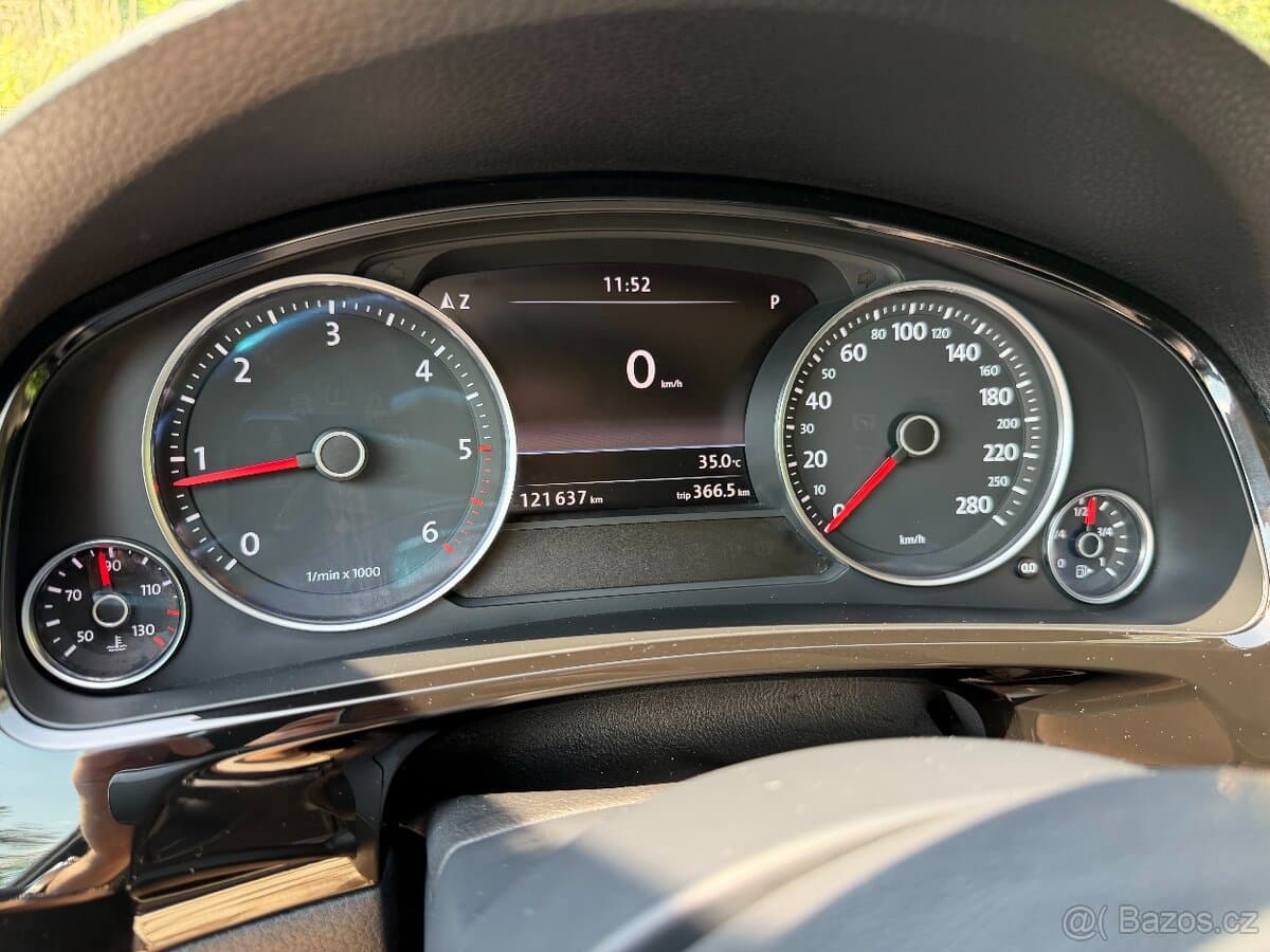 2016 Volkswagen TOUAREG - 12