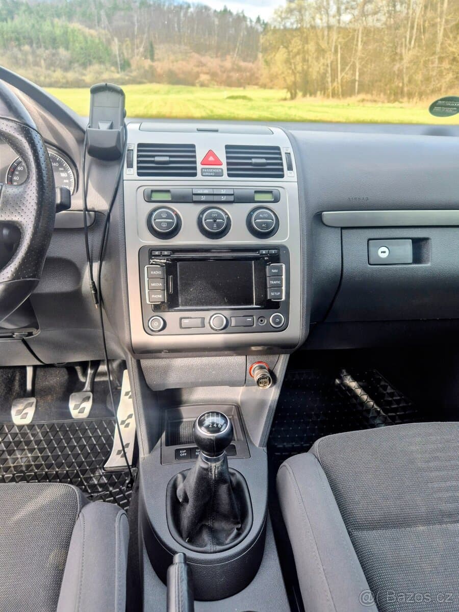 2010 Volkswagen TOURAN - 12