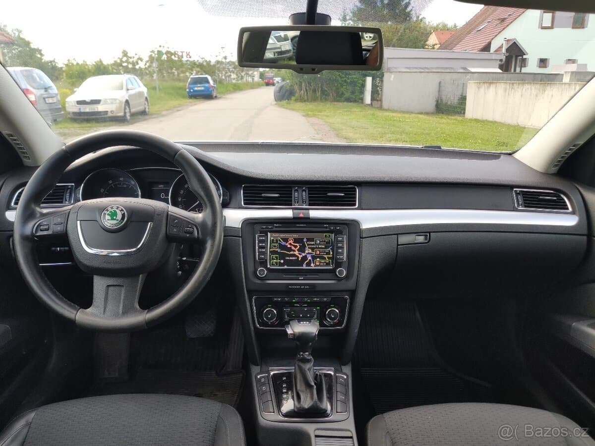 2010 Škoda SUPERB - 12