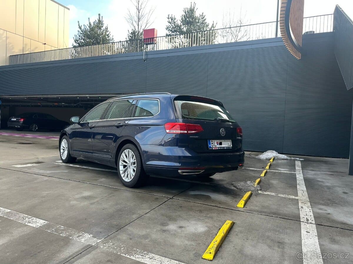 2015 Volkswagen PASSAT - 12