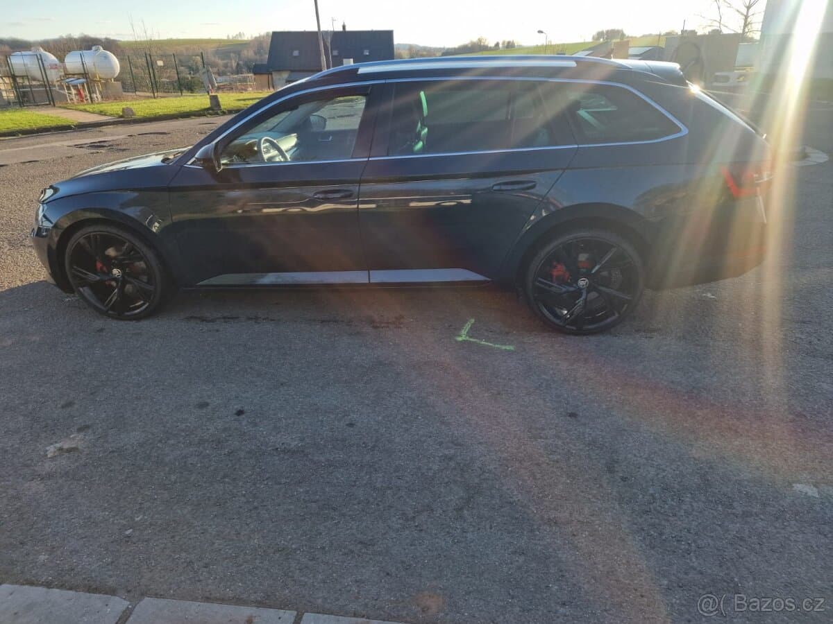 Škoda SUPERB - 12