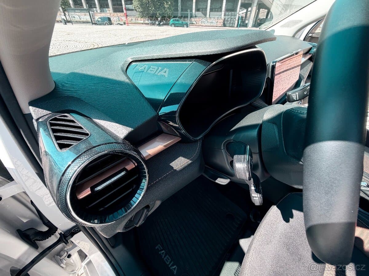 2021 Škoda FABIA - 12
