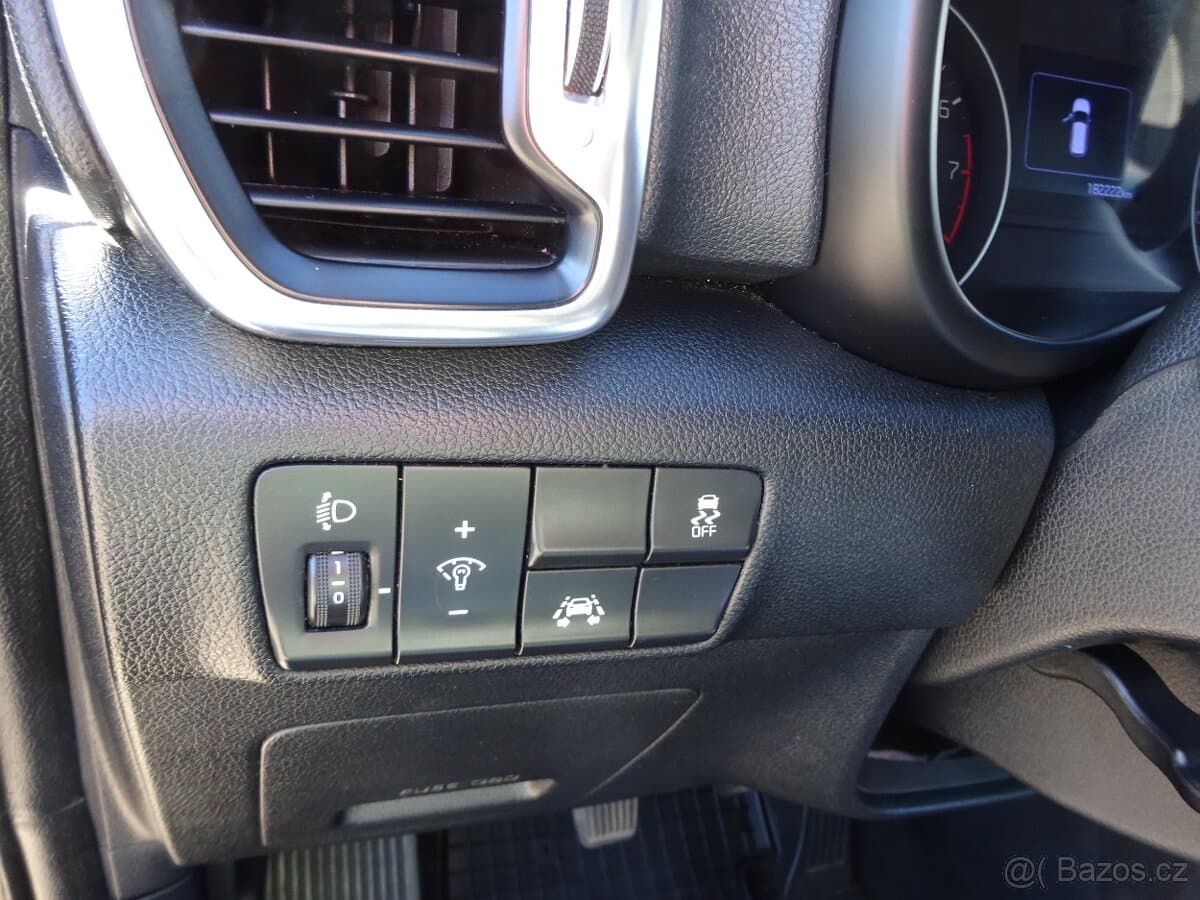 2016 Kia SPORTAGE - 12