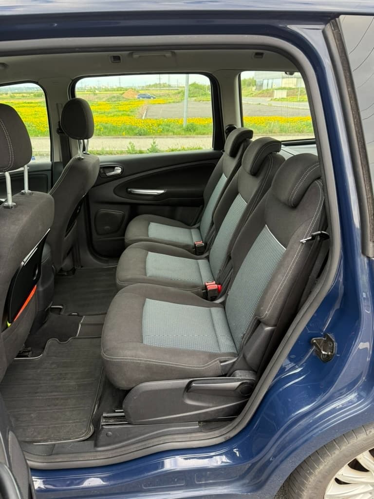 2012 Ford GALAXY - 12