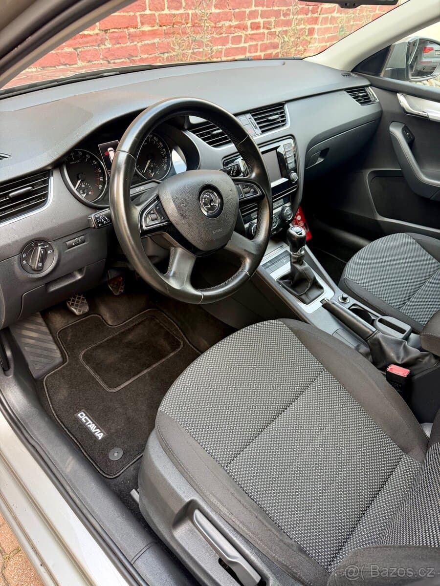 2015 Škoda OCTAVIA - 12