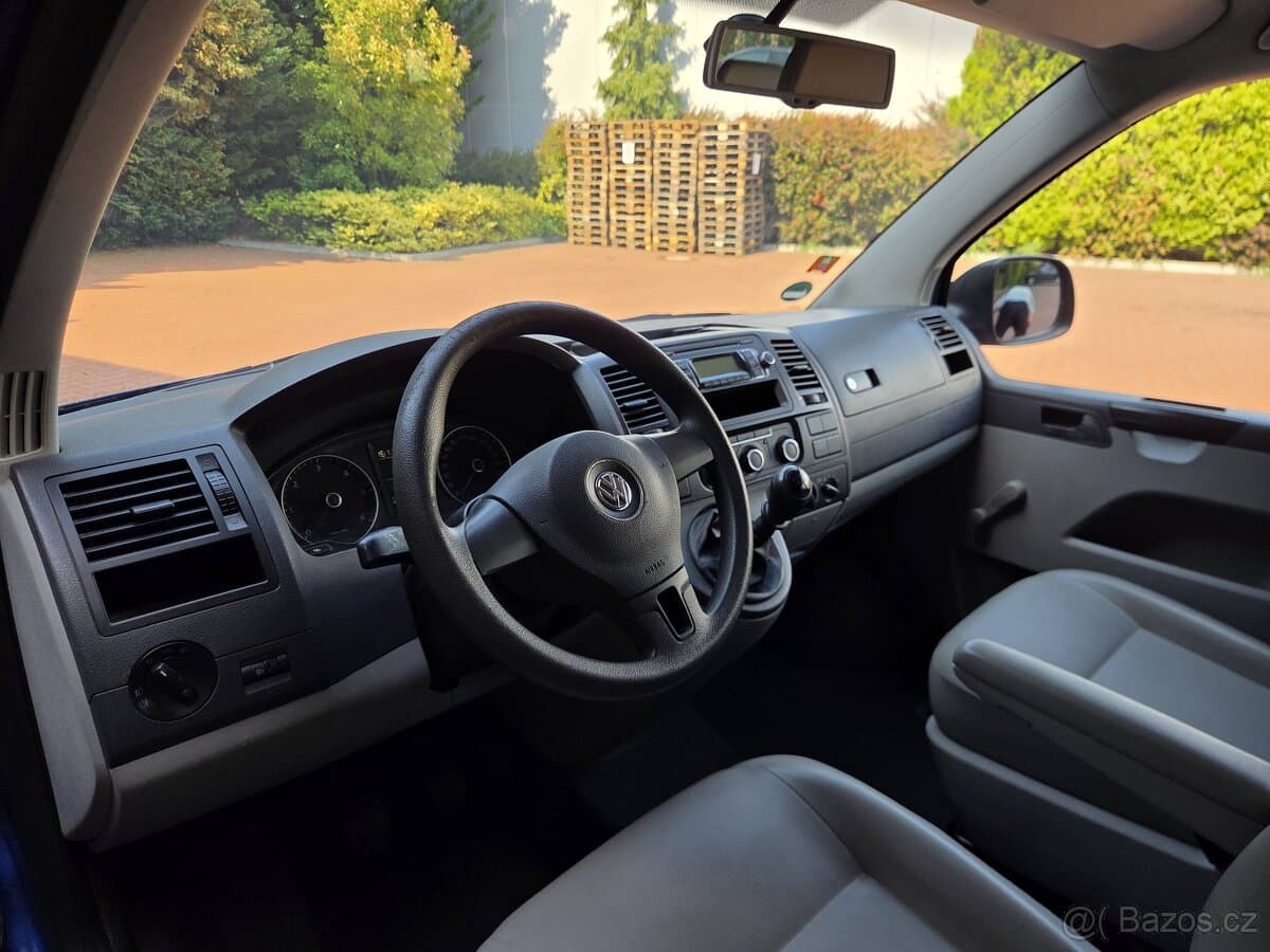 2010 Volkswagen TRANSPORTER - 12