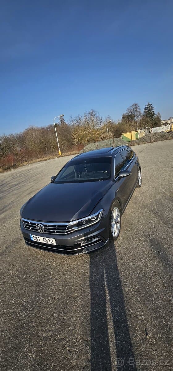 2017 Volkswagen PASSAT - 12