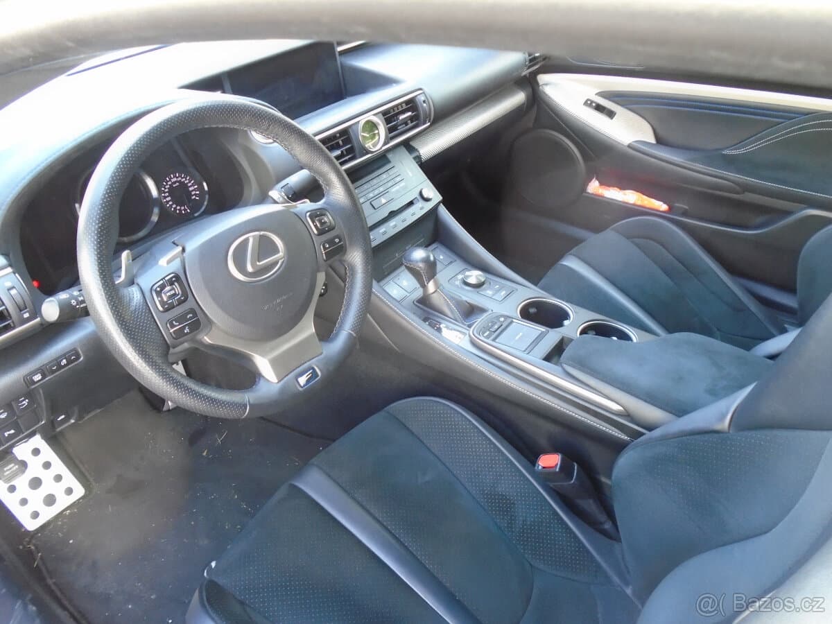 2015 Lexus RC - 12