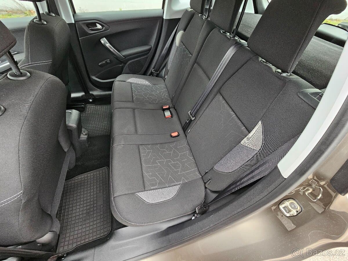 2017 Peugeot 2008 - 12