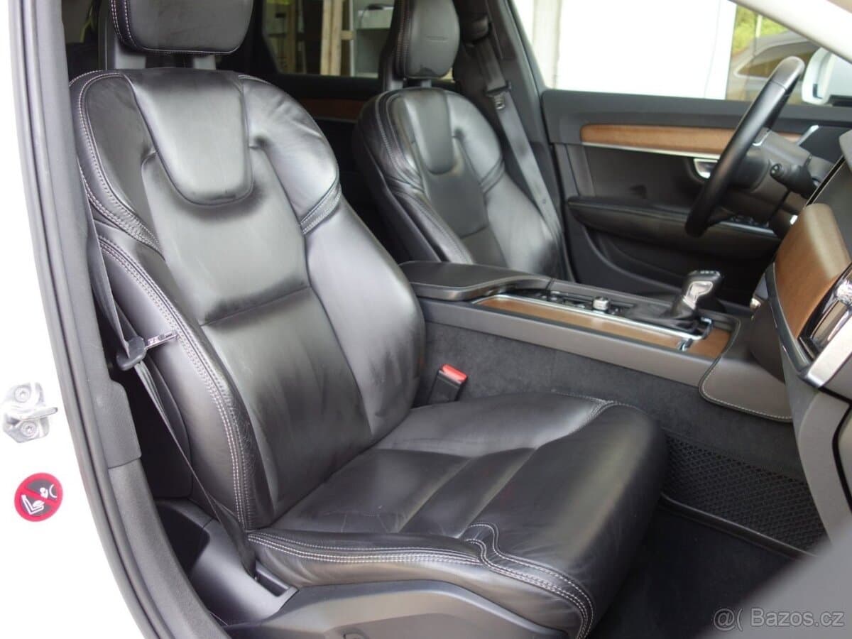 2017 Volvo V90 - 12