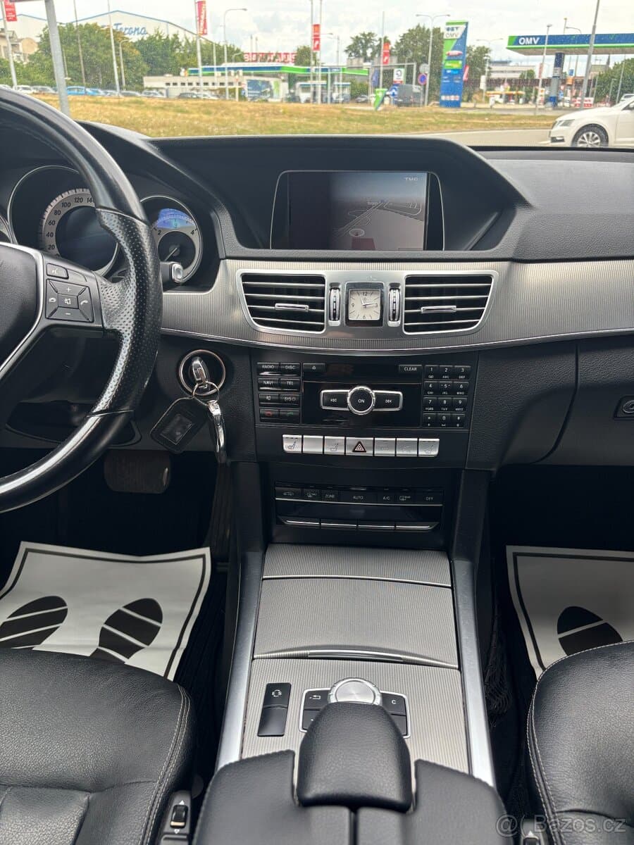 2013 Mercedes-Benz EQA - 12