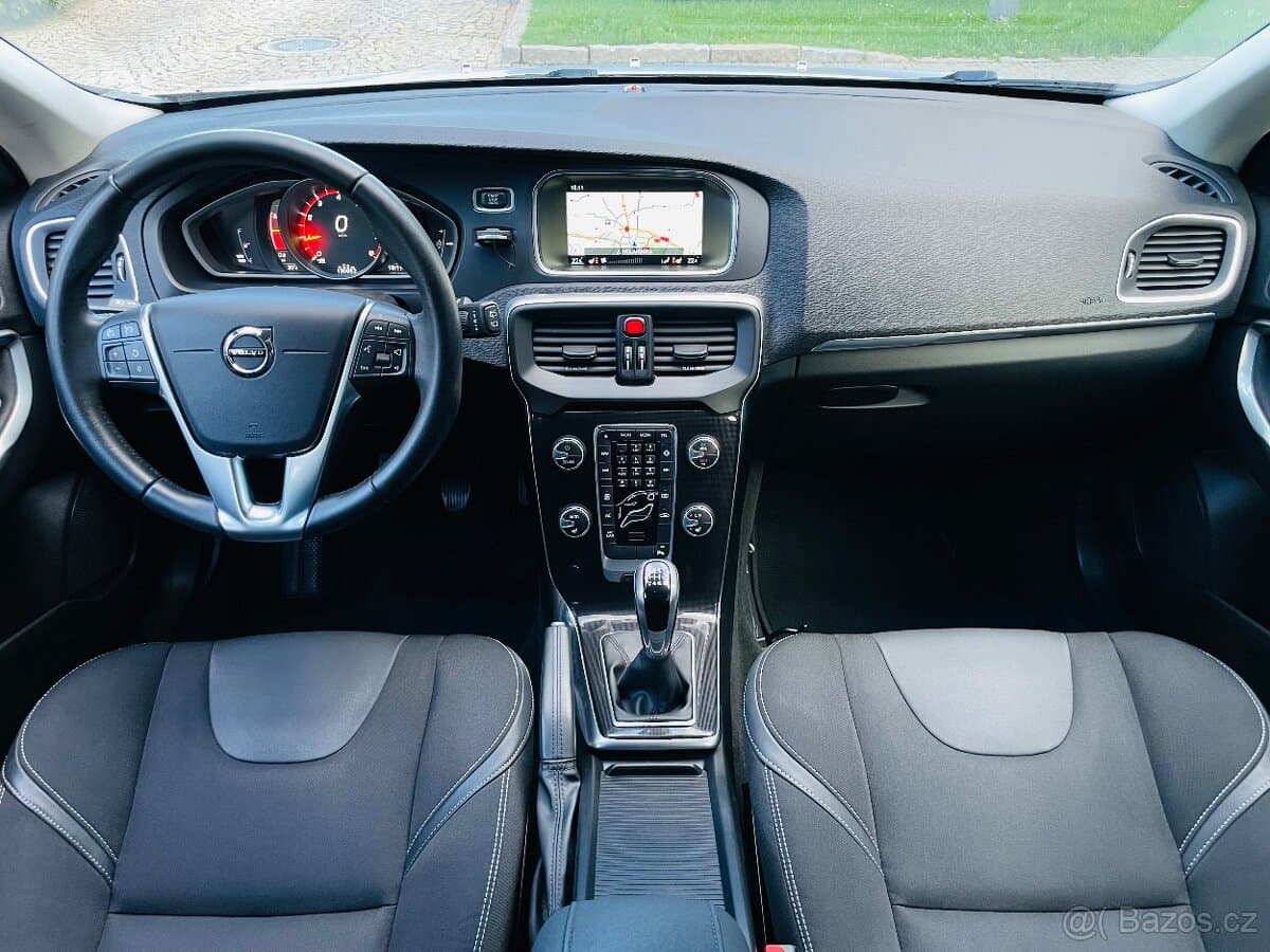 2016 Volvo V40 - 12