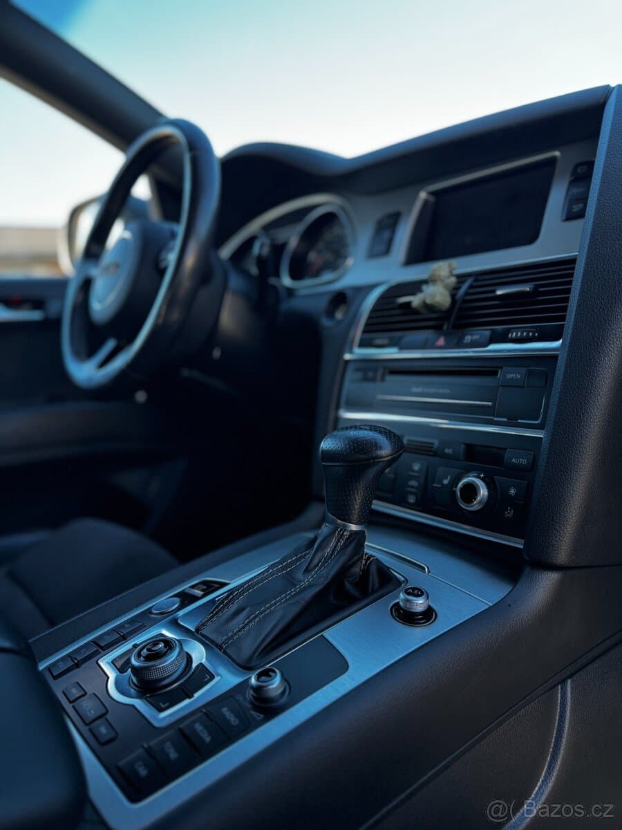 2015 Audi Q7 - 12
