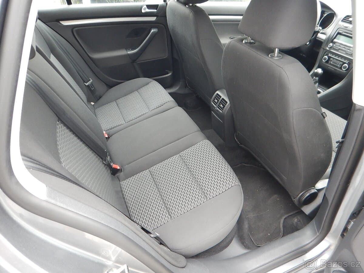 2011 Volkswagen GOLF - 12