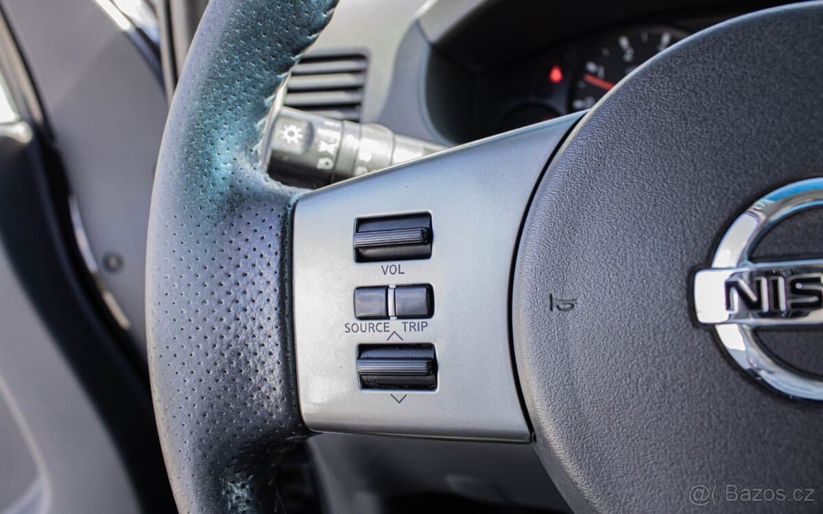 2007 Nissan NAVARA - 12