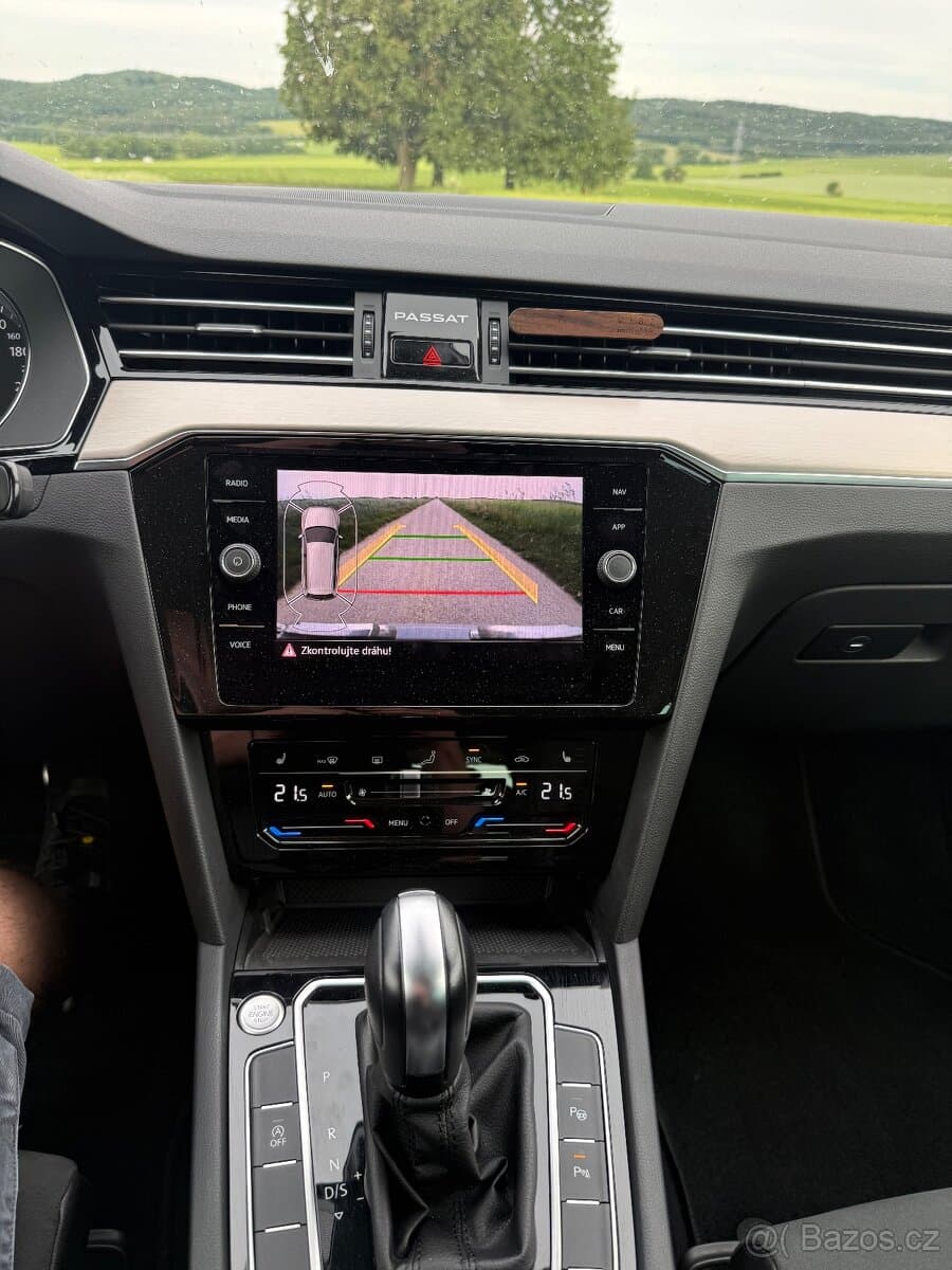 2024 Volkswagen PASSAT - 12