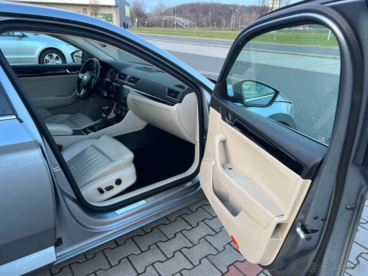 2015 Škoda SUPERB - 12