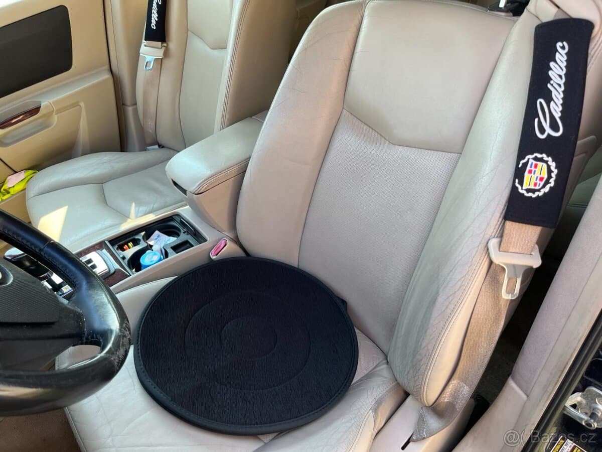 2007 Cadillac SRX - 12