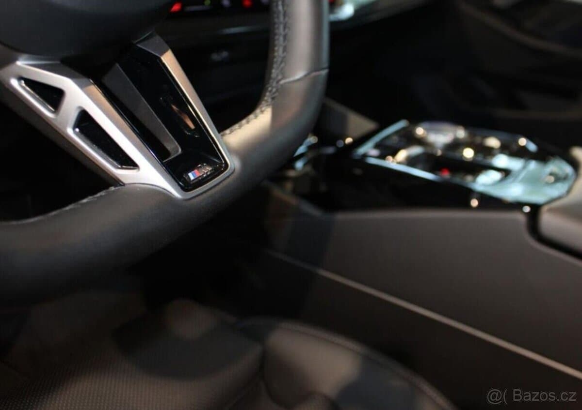 2024 BMW 5-SERIES - 12