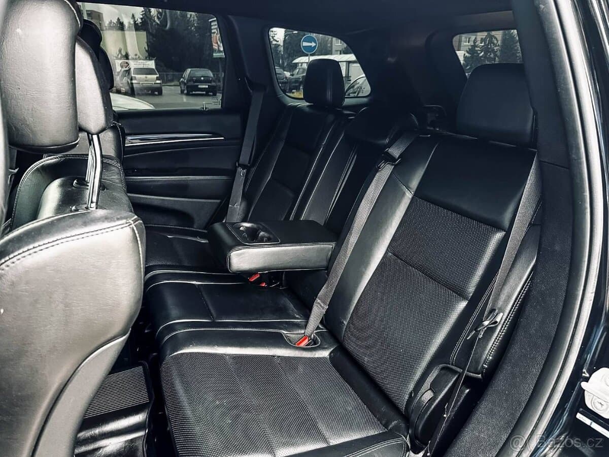 2020 Jeep CHEROKEE - 12