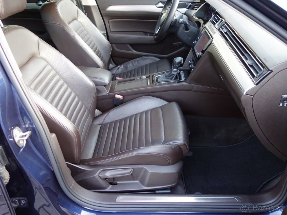 2015 Volkswagen PASSAT - 12