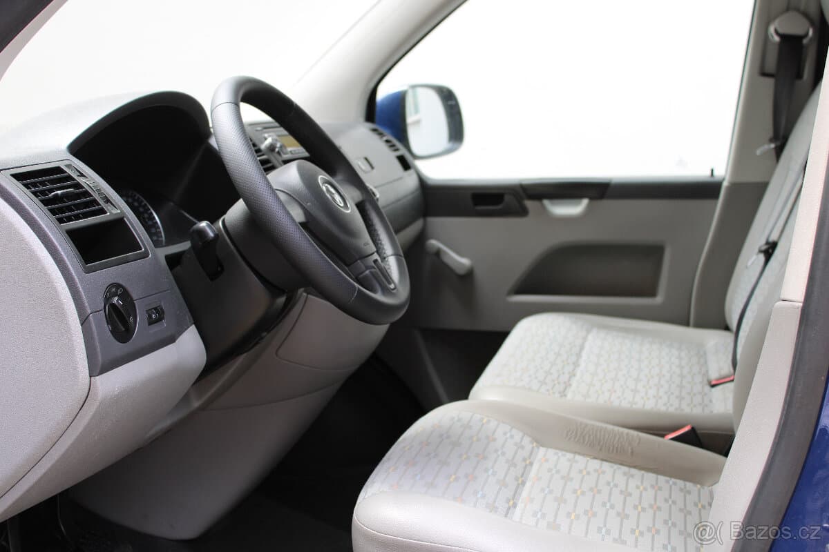 2011 Volkswagen TRANSPORTER - 12