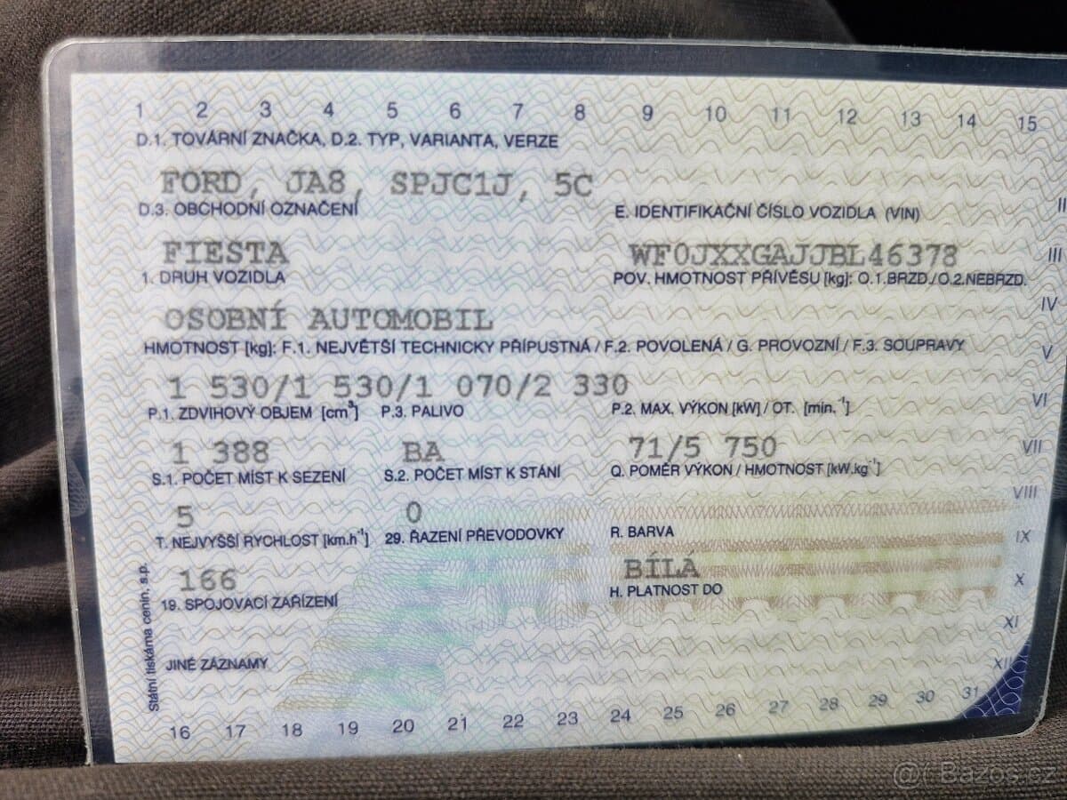 2011 Ford FIESTA - 12