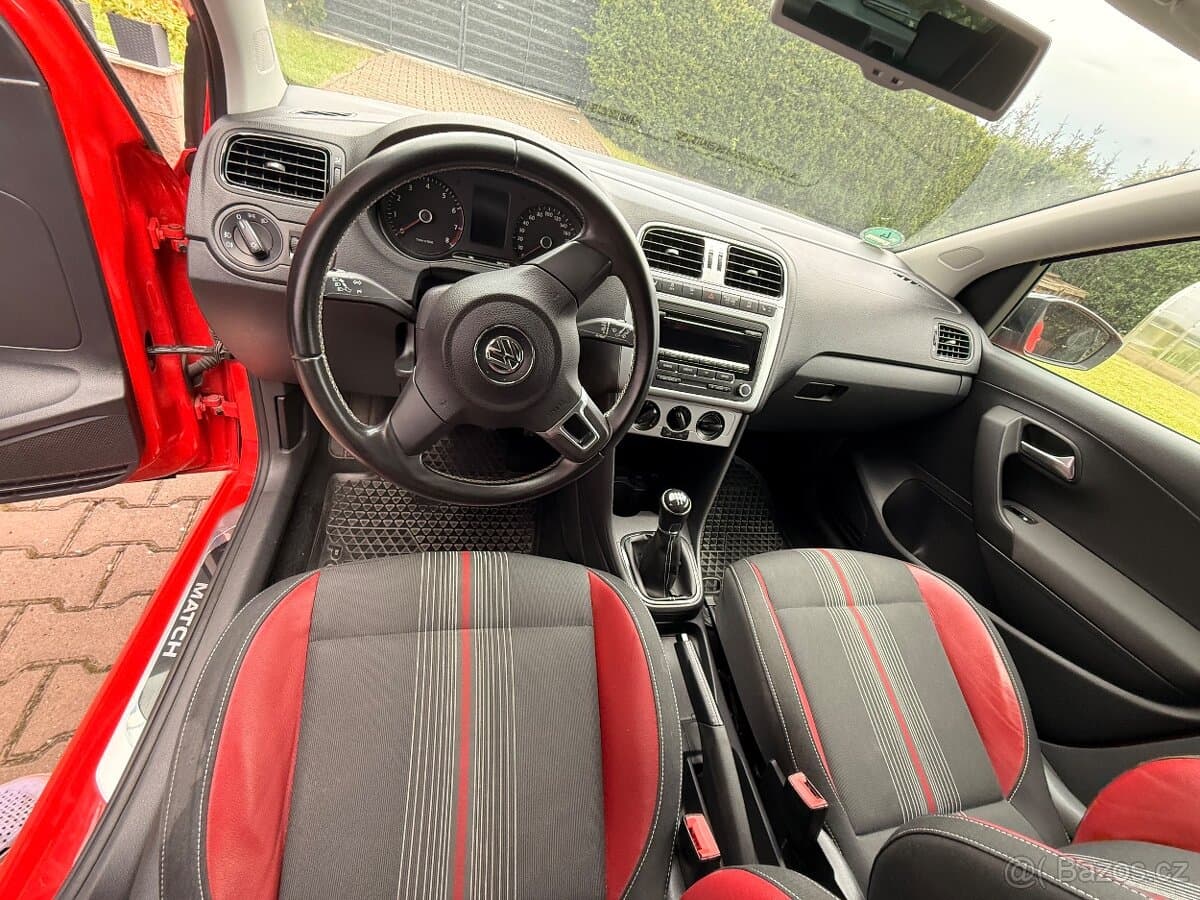 2012 Volkswagen POLO - 12