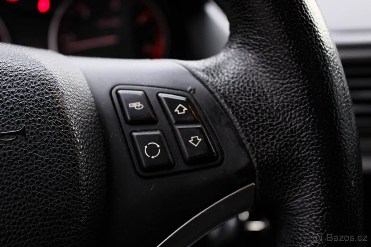 2010 BMW X1 - 12