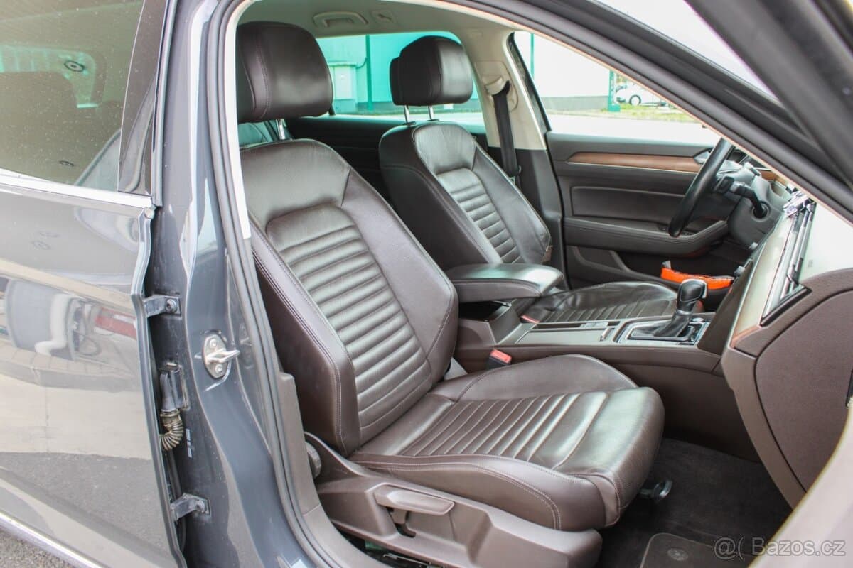 2016 Volkswagen PASSAT - 12