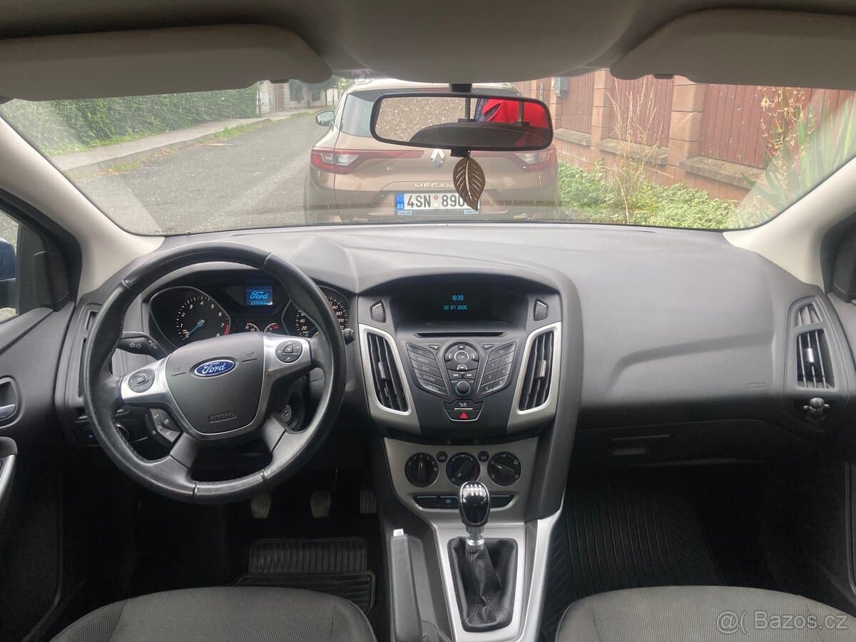 Ford FOCUS - 12