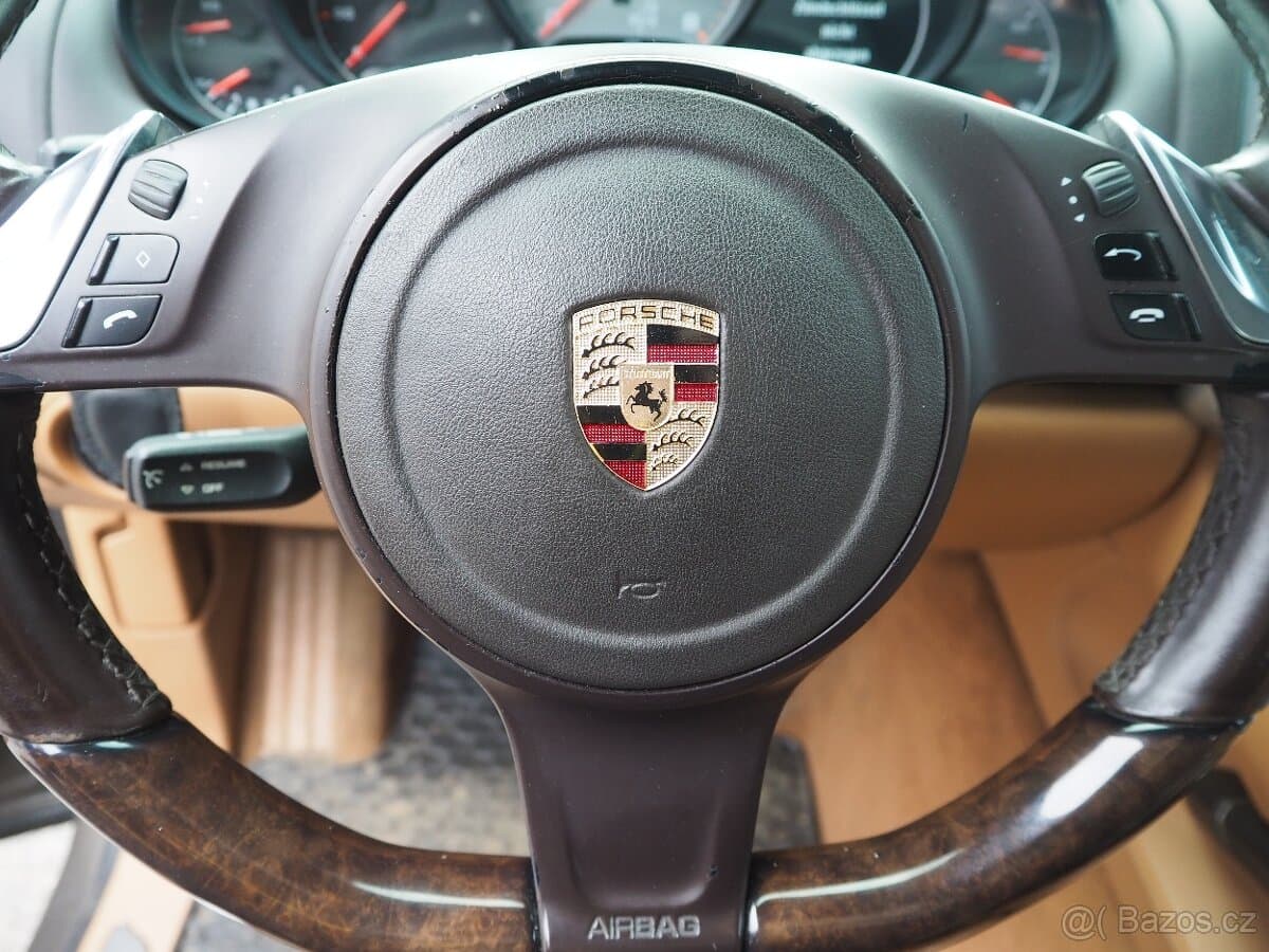2013 Porsche CAYENNE - 12