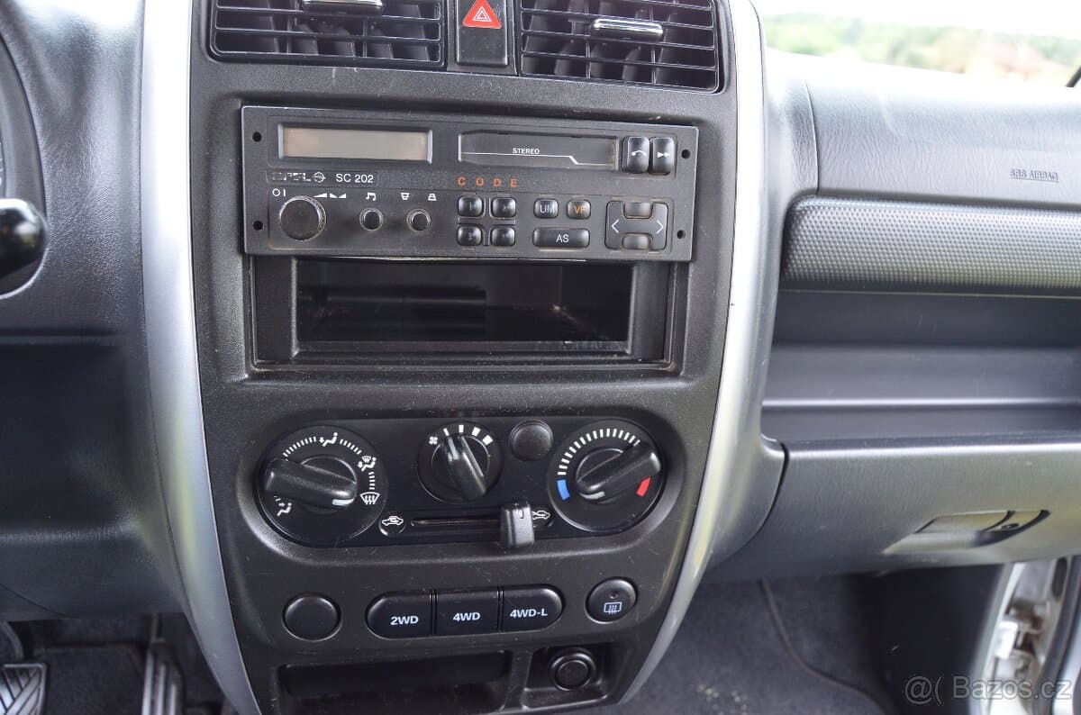 2010 Suzuki JIMNY - 12