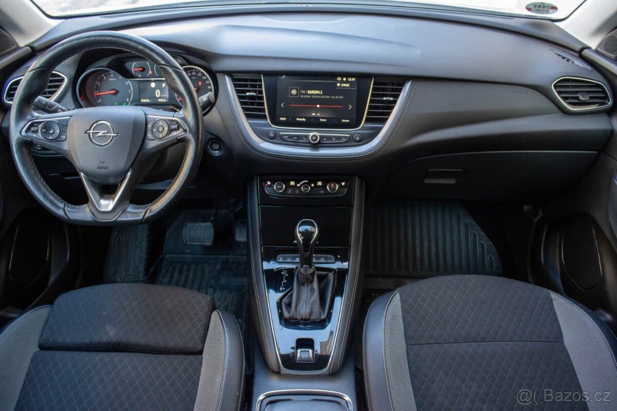 2020 Opel GRANDLAND - 12