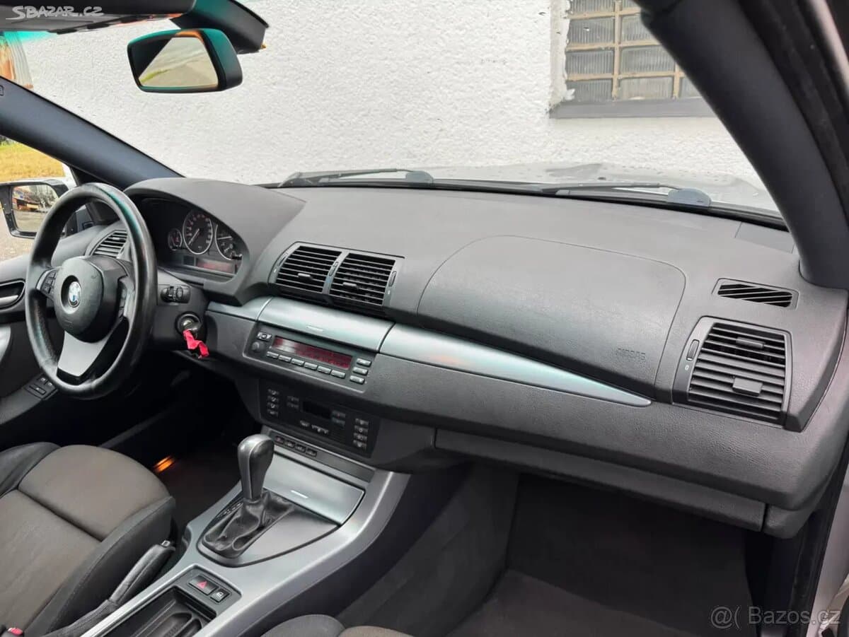 2005 BMW X5 - 12