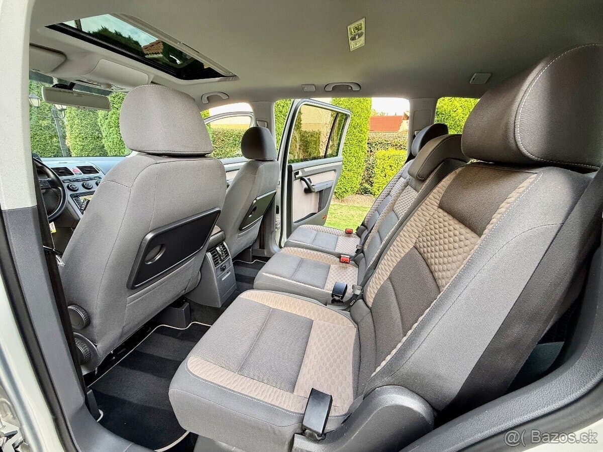 2010 Volkswagen TOURAN - 12